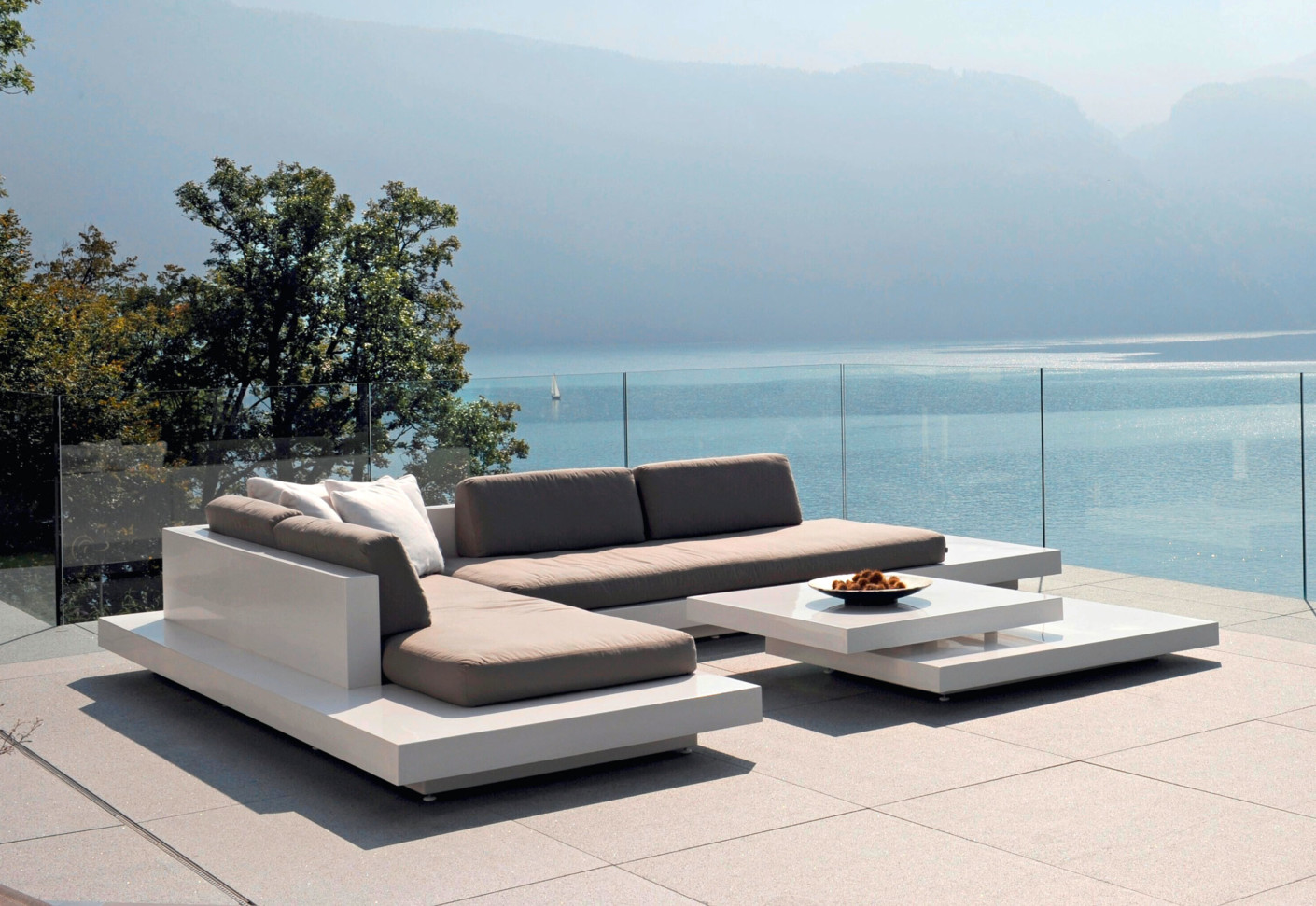 1400 1200c East Hampton Luxury Coffe Table