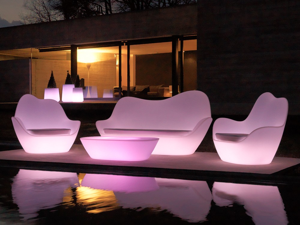 3100 2203b Vondom Sabinas Luminating Club Chair