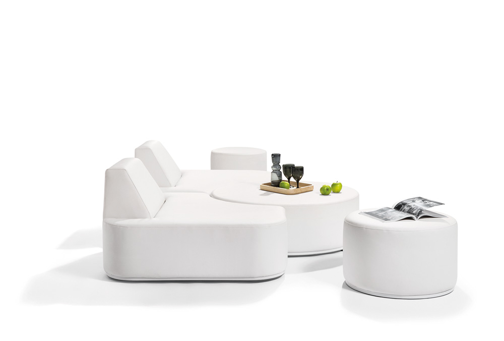 3100 2500c Manutti Moon Island Outdoor Club Chair The Hamptons