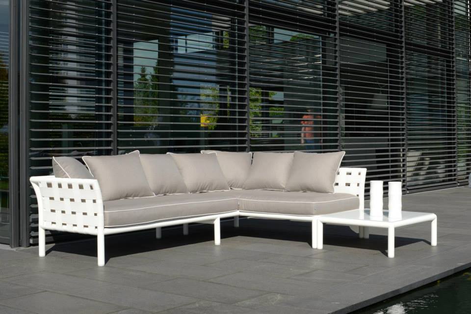 3400 1205a Watermill Contemporary Sectional Sofa