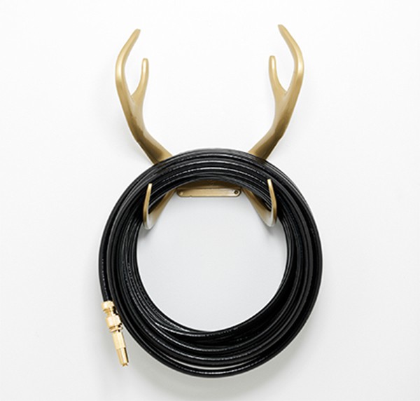 Color Garden Hose Gold & Black Antler Hook