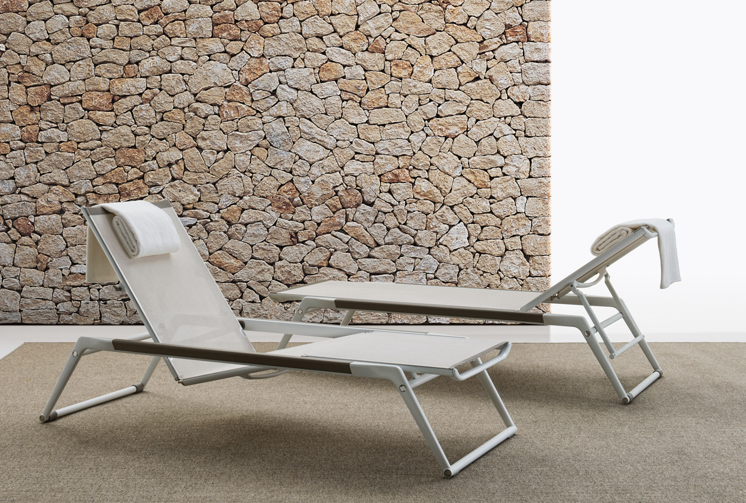 3500 2603b B B Italia Mirto Chaise Lounger