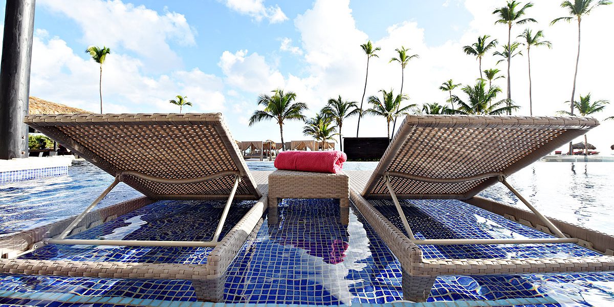 Chaise Lounger Wicker Hospitality Commercial