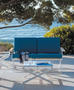 Modern Outdoor Lounge Area