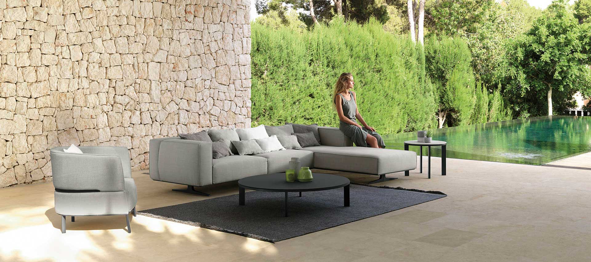 Eva SectionalModular Black Sofa