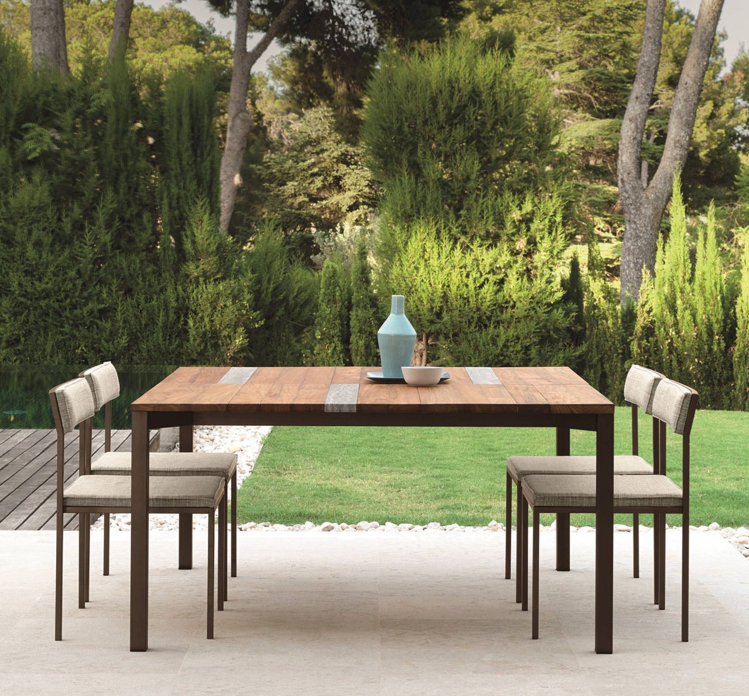Estellar Dining A Collection e1491056376977