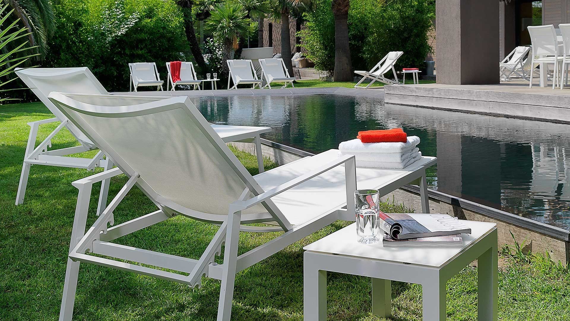 Modern Textilene Aluminum Straight Chaise Lounger