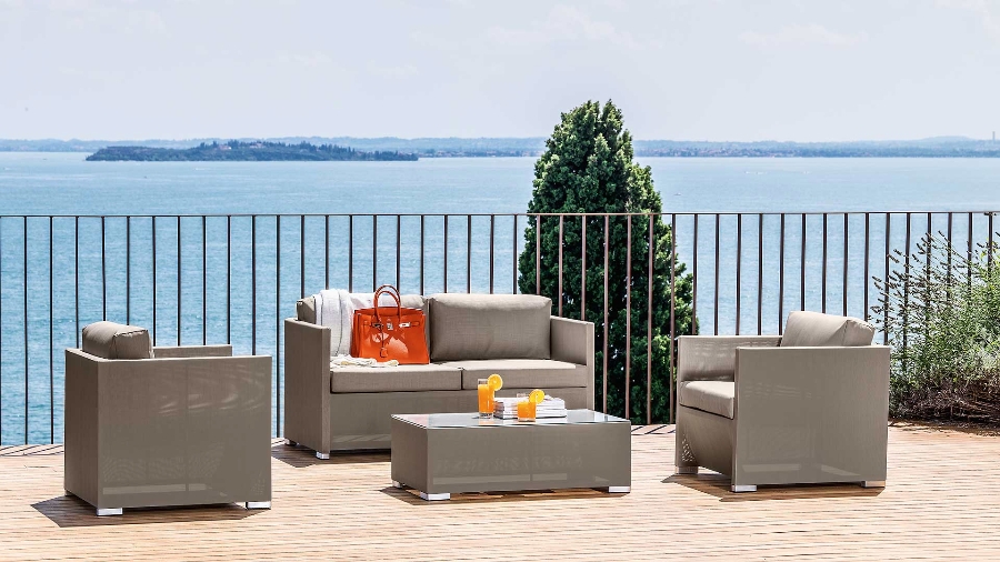 Becca Collection Stile