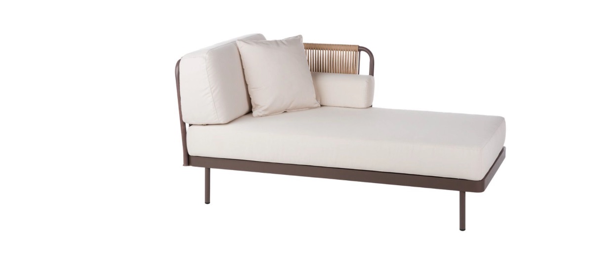 Luxurious daybed