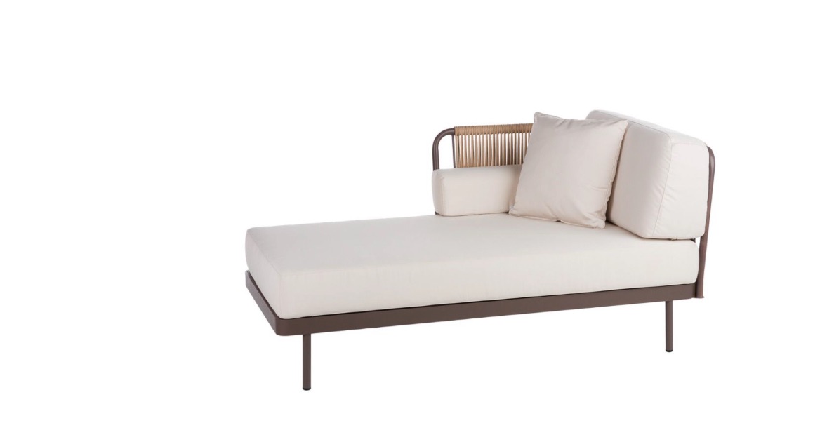 Luxurious daybed
