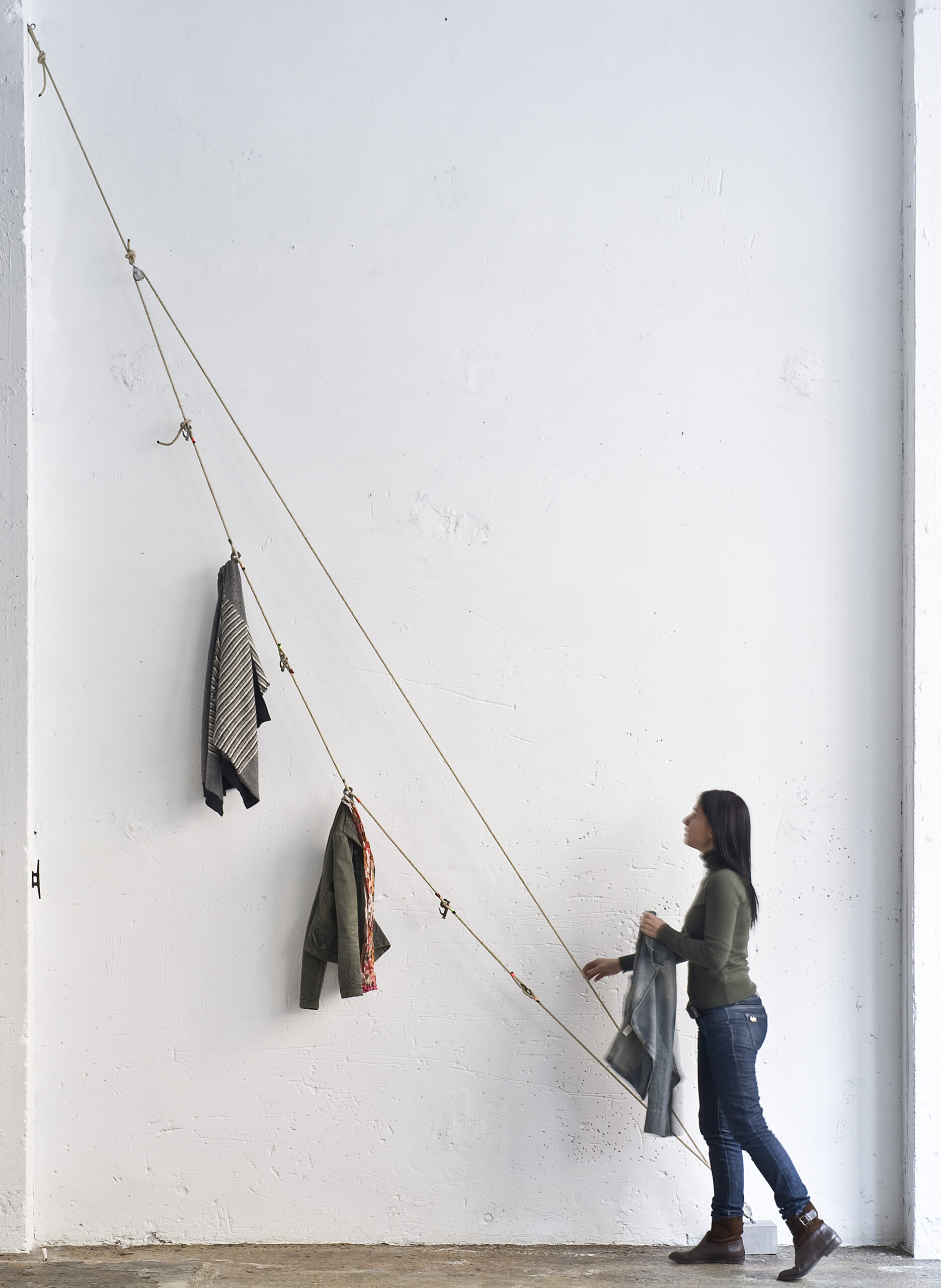 hanging pulley system