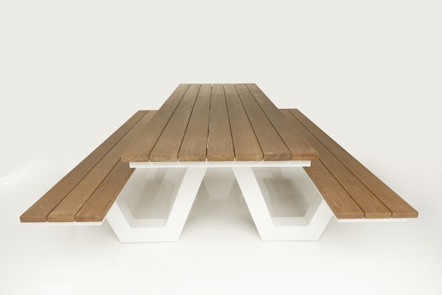 Picnic Modern Dining Table Contract Hotel Furniture