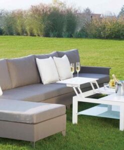 Zelle Coffee Table Stile