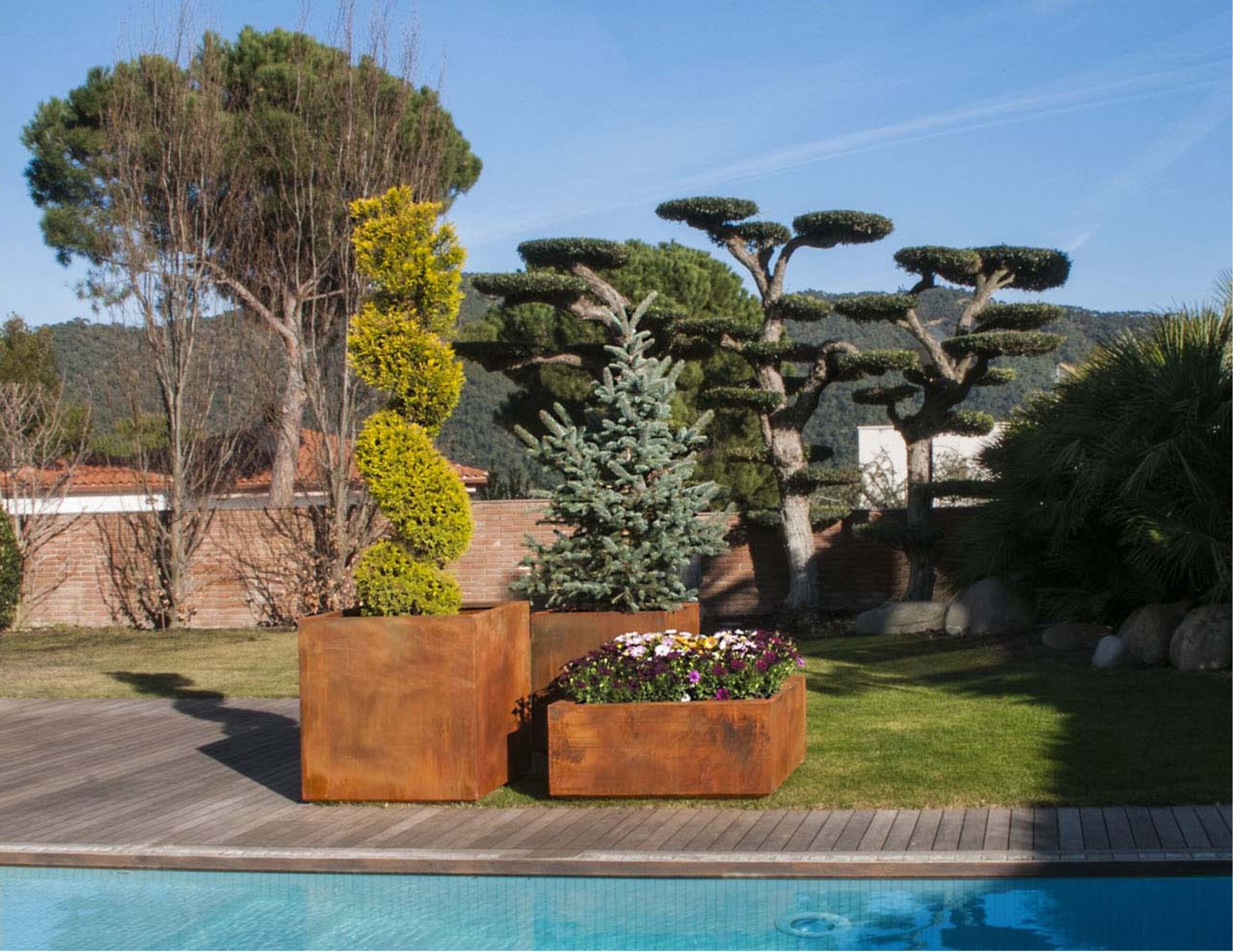 Planter Kube Minimalist Design Multiple Sizes